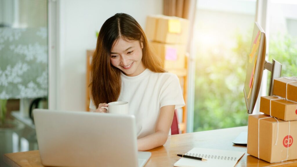 リモートする女性